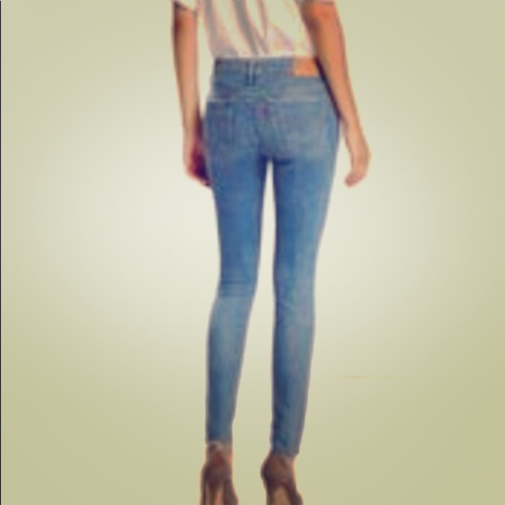 Levi’s 711 Skinny Jeans Size 27